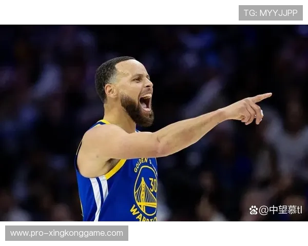 库里三分精准，勇士外线火力全开，统治NBA的新时代
